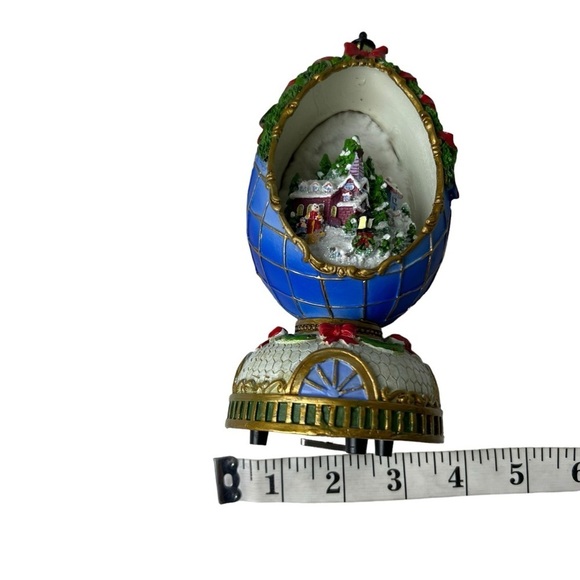 Christmas Music Box Egg Ornamental- Plays “We Wish You A Merry X-mas” Home Trees - Picture 10 of 13